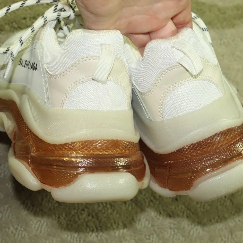 Balenciaga Unisex Mens 7 /Wm 9 Triple S White Low Top Round Toe Lace-Up Sneakers